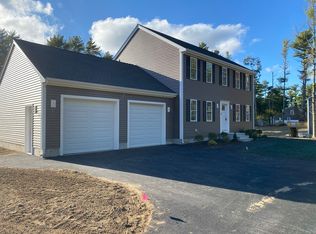 73 Rochester Rd, Carver, MA 02330