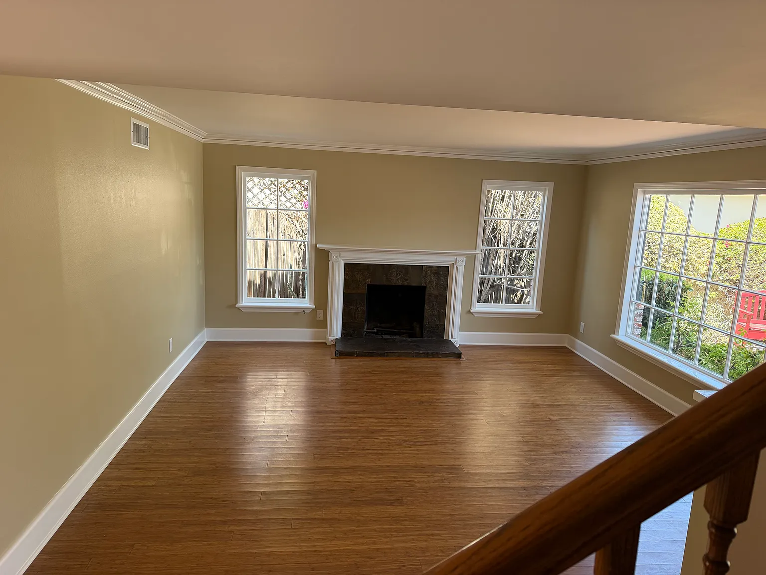 4 bed, 1796 sqft, $4,800 — Photo 3