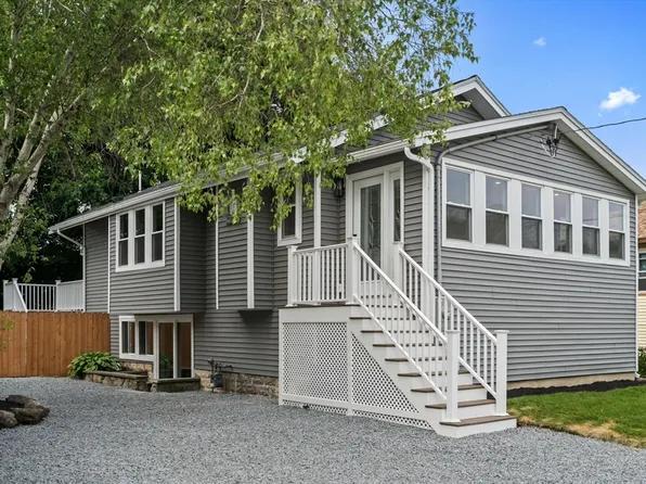 27 Westminster Rd, Hull, MA 02045