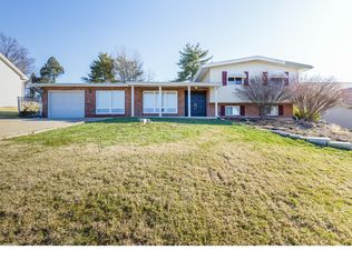 28 Big Oak Dr, Saint Peters, MO