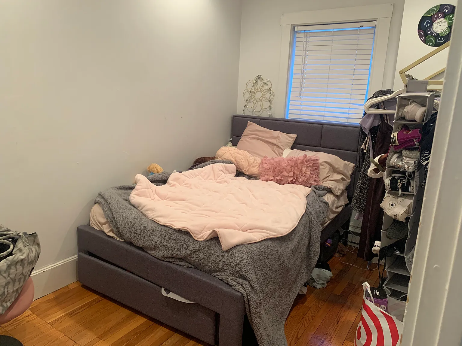 2 bed, 800 sqft, $4,050 — Photo 4