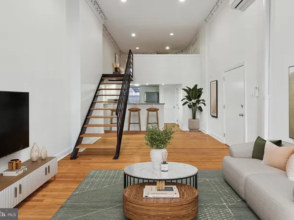 1528 Pine St APT 1F, Philadelphia, PA 19102