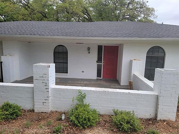 4th image of 2611 W Highland Dr