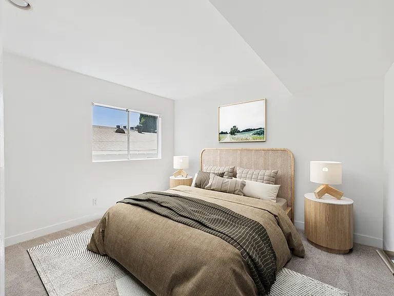 Mammoth Park Towers — Photo 7
