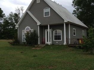 88 Lilli Ln, Poplarville, MS 39470