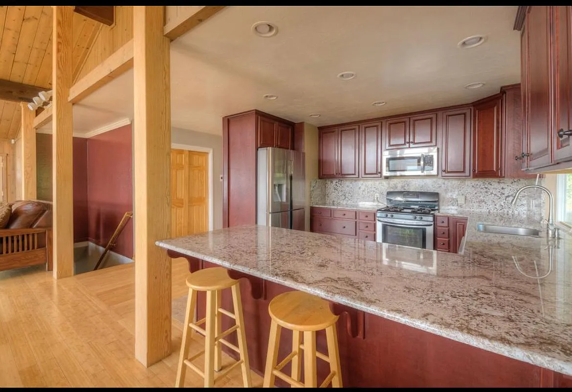 5446 Royal Oaks Dr — Photo 4