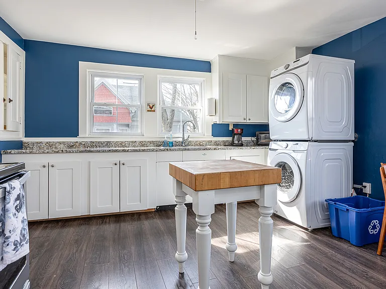 80 Roberts St #2 — Photo 8