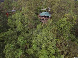 1455 Zurich Rd, Gatlinburg, TN 37738