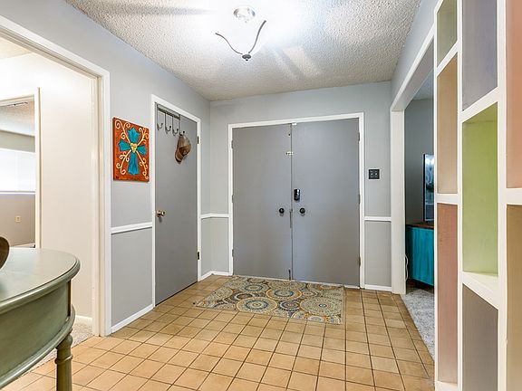 5th image of 2814 Tanglewood Dr