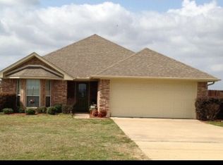 824 Airport Rd, Reno, TX 75462