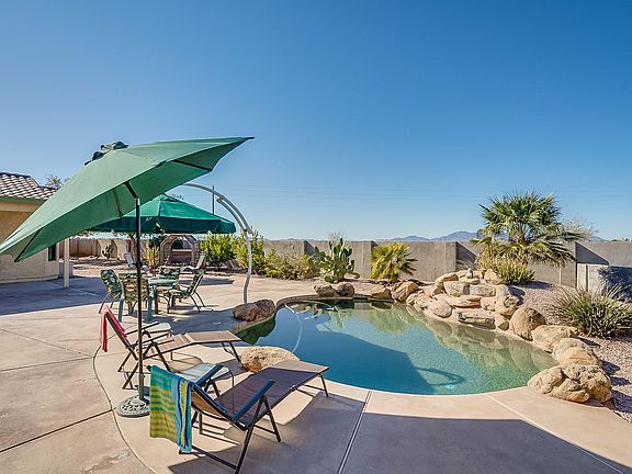 4th image of 36658 W Barcelona Ln