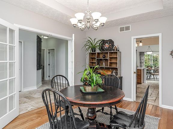 4th image of 9590 Mission Dr