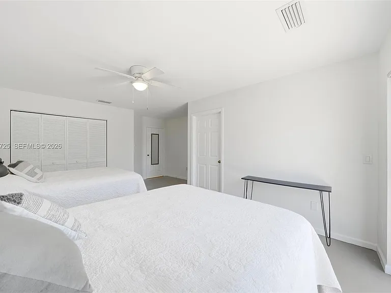 11008 Boca Woods Ln — Photo 26