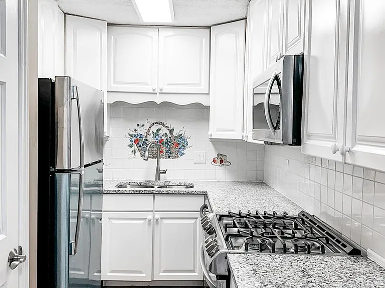 233 Goshen Ln — Photo 8