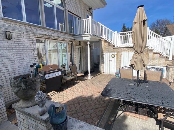1141 Queen Anne Rd #1, Teaneck, NJ 07666