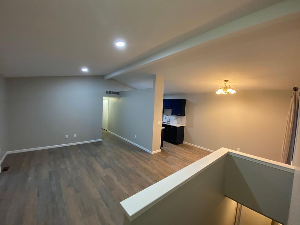 1st image of 44742 Delaware Ct