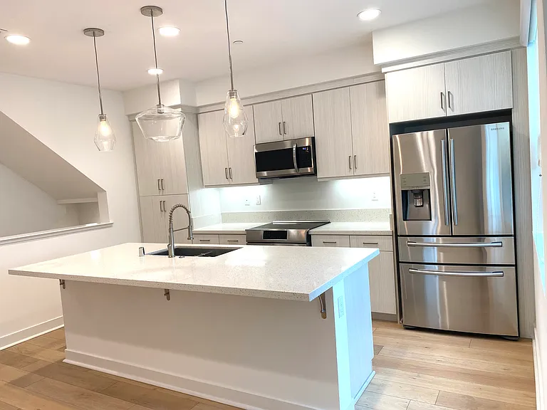 1427 Pullman Way — Photo 4
