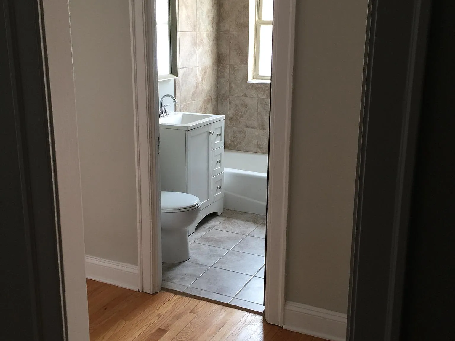 2 bed, 850 sqft, $1,800 — Photo 3