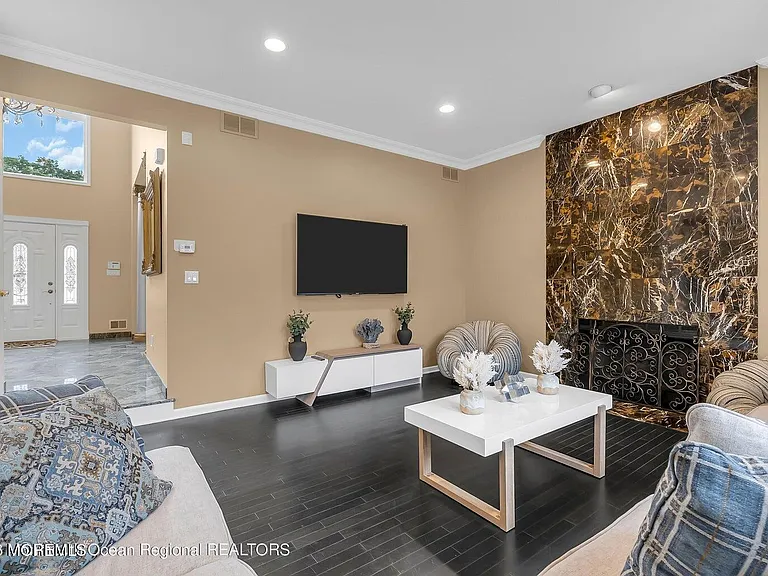 7 Mackenzie Rd — Photo 12