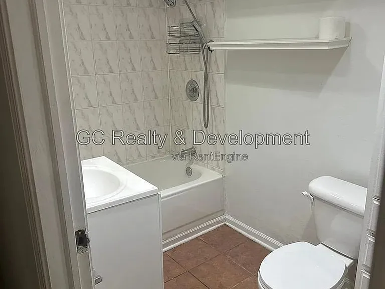 4422 S Saint Lawrence Ave #B — Photo 5