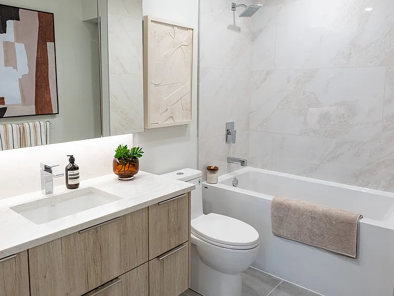 423 6th St #Townhouse 2 — Photo 16