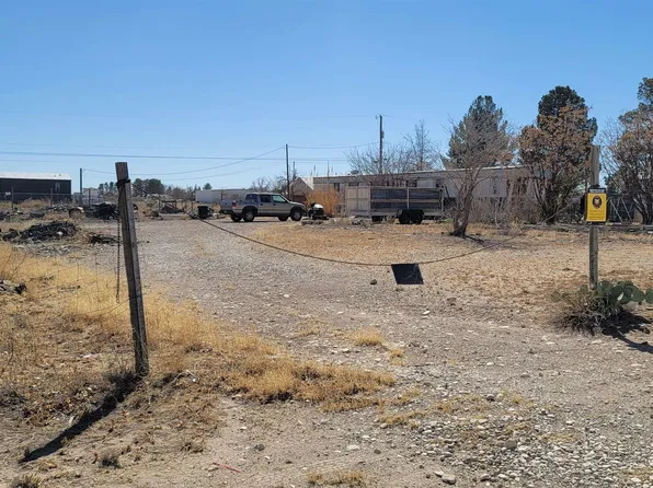 2009 McKinley St, Carlsbad, NM 88220