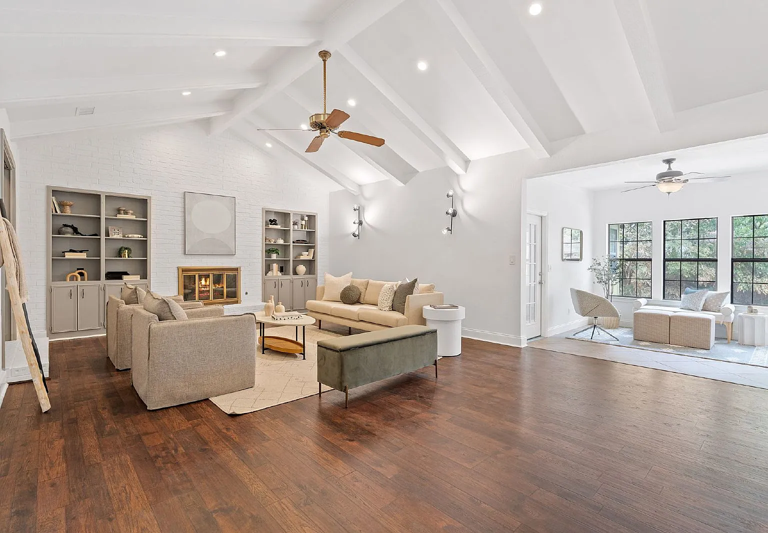 5 bed, 2.5 bath, 2588 sqft, $2,595 — Photo 4