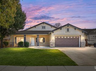 7019 Triple Falls Dr, Bakersfield, CA
