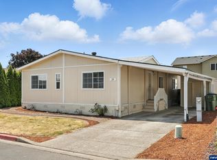 1000 S McKern Ct #29, Newberg, OR 97132