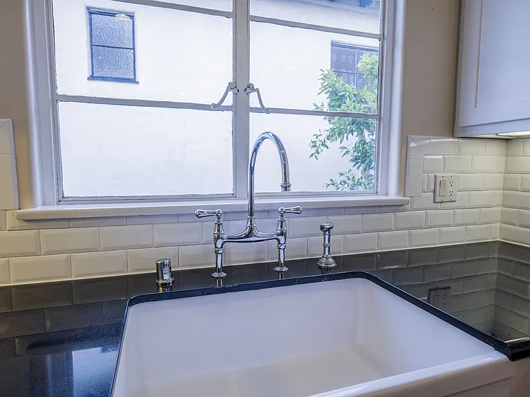 10836 Lindbrook Dr #3 — Photo 4