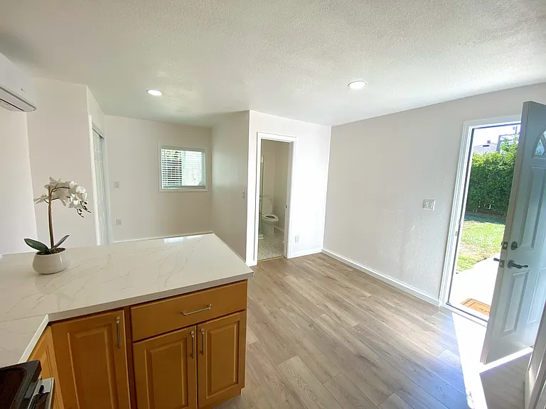 3339 Wren Ave — Photo 2
