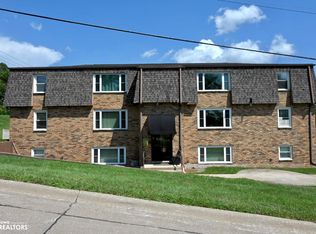 304 35th St APT 201, Fort Madison, IA 52627