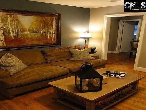 4th image of 406 Northwood St