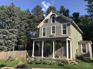 212 Lowell St, Dubuque, IA 52001