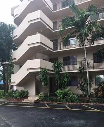 4th image of 8040 Hampton Blvd APT 105