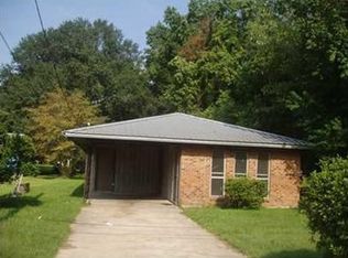 1103 M C Moore Rd, Hammond, LA 70401