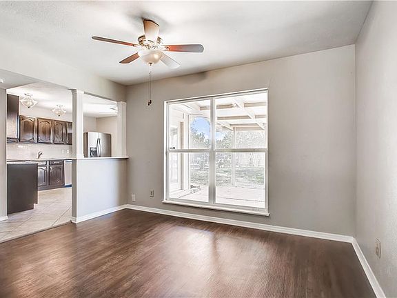 4th image of 4209 Ash Crest Dr