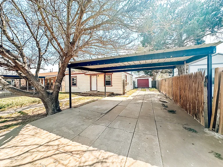 3207 Amherst St — Photo 2