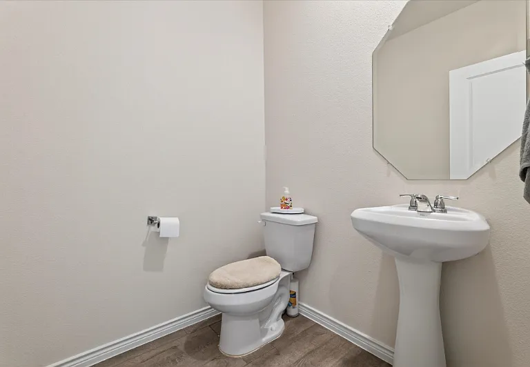 8129 Trudy Ln — Photo 6