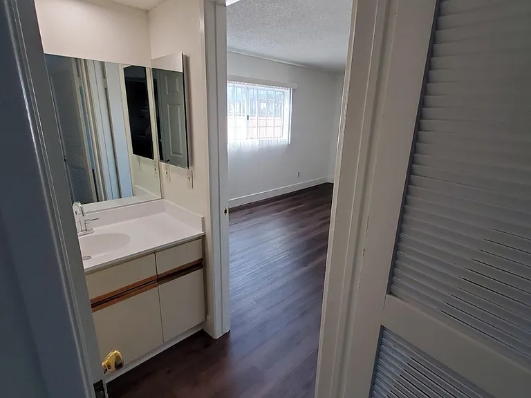 Garden View Apartments — Photo 9