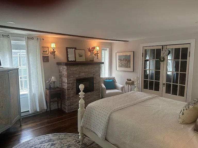 32 Concord St — Photo 8