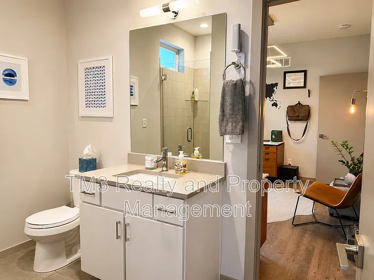 2436 Forest Ave — Photo 18