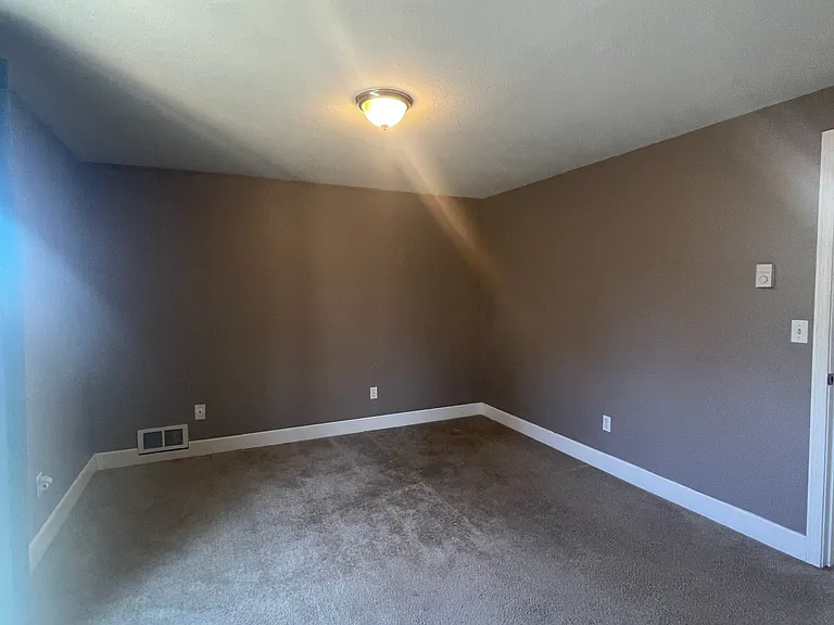 649 Bavarian Ln SE — Photo 18