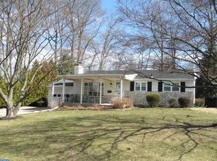 489 Valley Rd, Warminster, PA 18974