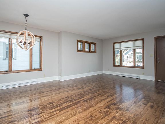 3rd image of 3678 S Logan Ave