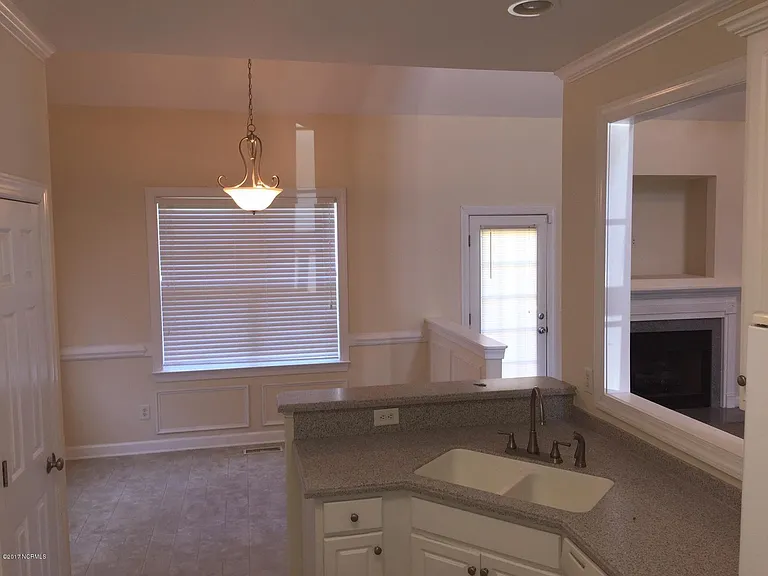 701 Mandolin Ln — Photo 6