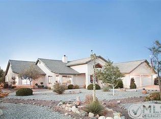 11150 Elsinore Rd, Oak Hills, CA 92344