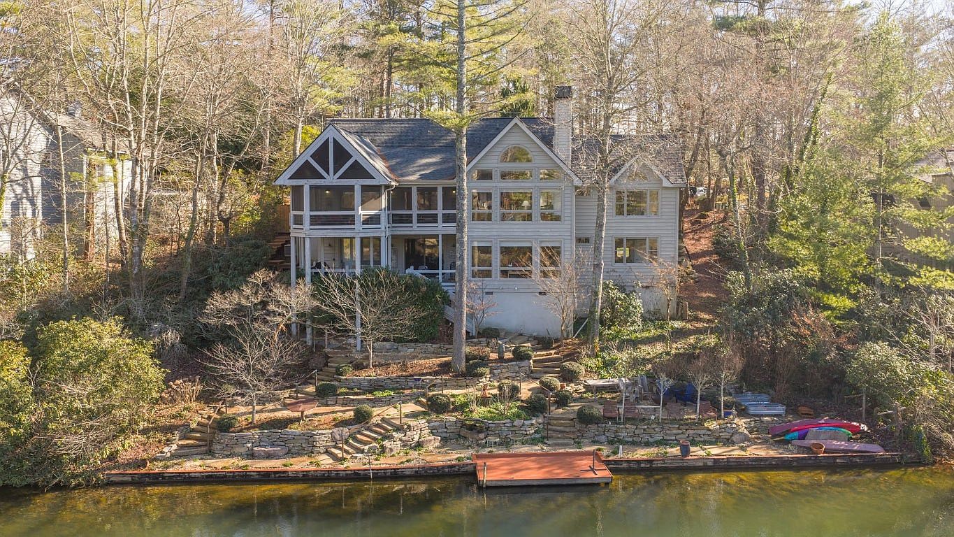 100 The Pinnacle Drive