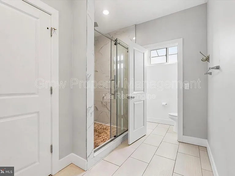 1730 Ingersoll St — Photo 18