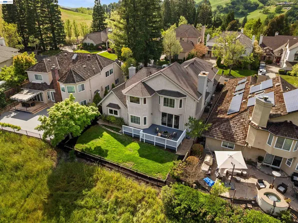 696 Blue Spruce Dr, Danville, CA 94506